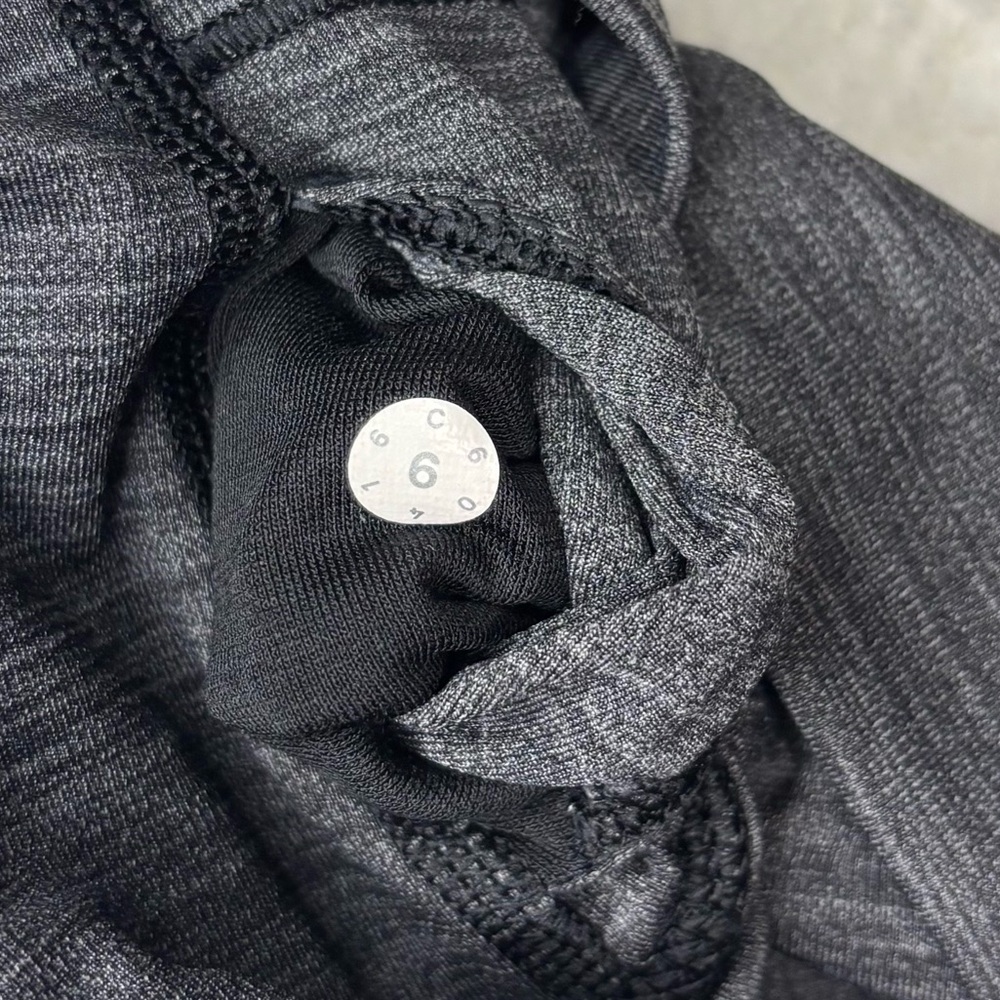 Lululemon Women Heather Gray Wunder Under High Rise Crop Leggings - Picture 5 of 11